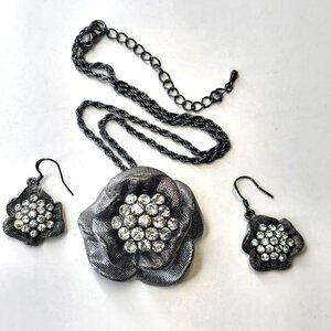Silver Tone Rhinestone Flower Choker Necklace And Flower Hook Earrings